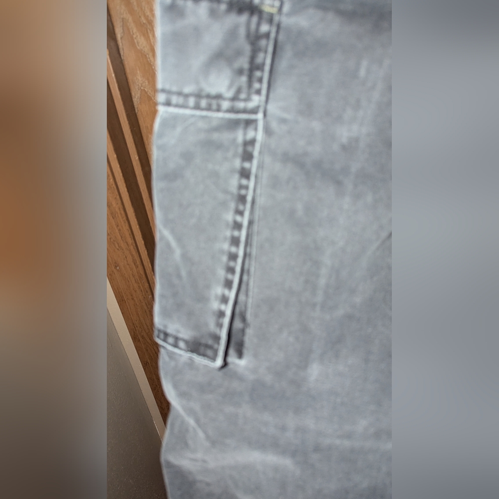 Polo Jeans Co. - Lightweight Boot cut Cargo Gray Pants - Size 6 - Great Conditio - Picture 5 of 7